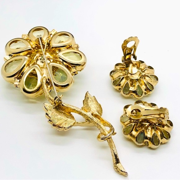 Vintage Cadmium Glass Flower Rhinestone Brooch Demi Parure Set - Picture 11 of 17